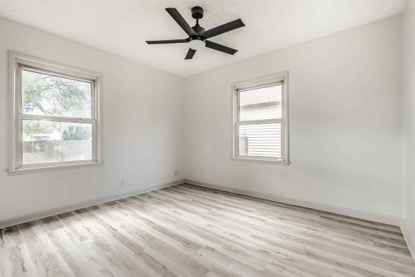 4605 Farrington Ave-16