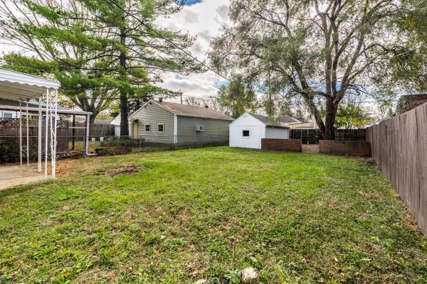 4605 Farrington Ave-27