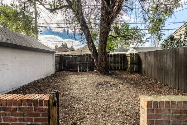 4605 Farrington Ave-28