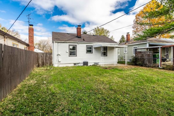 4605 Farrington Ave-30