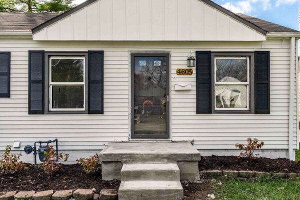 4605 Farrington Ave-4