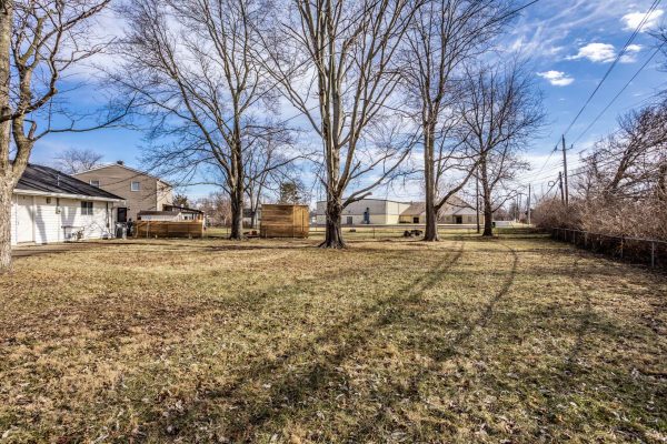 8815-frontenac-road-005