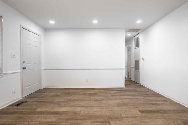 8815-frontenac-road-025